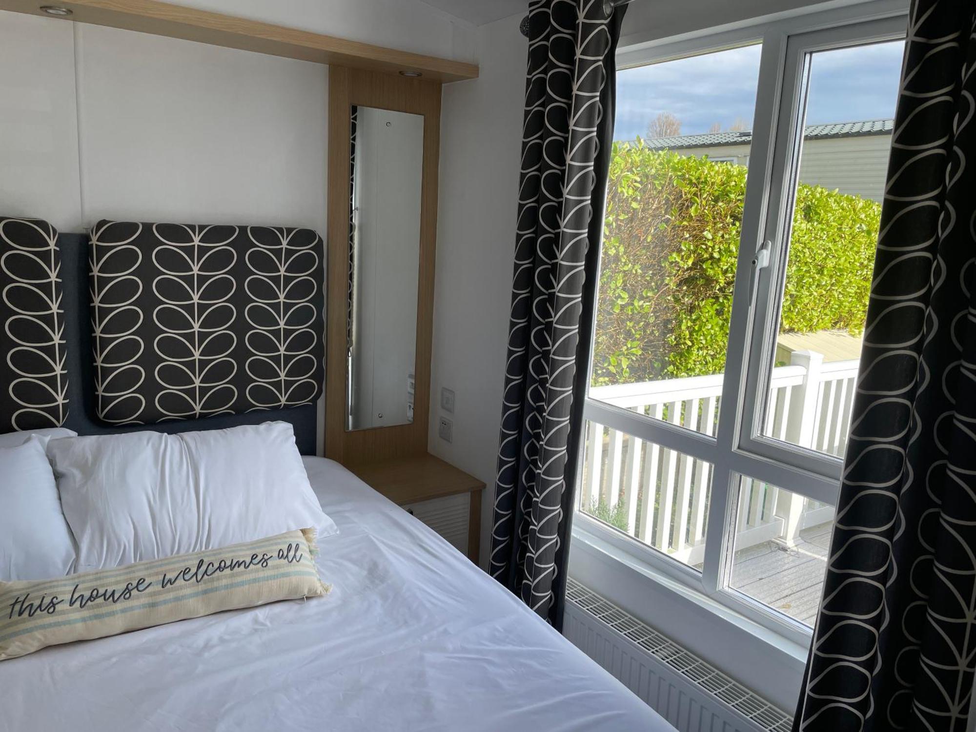 Rockley Park Private Holiday Homes Poole Exterior photo
